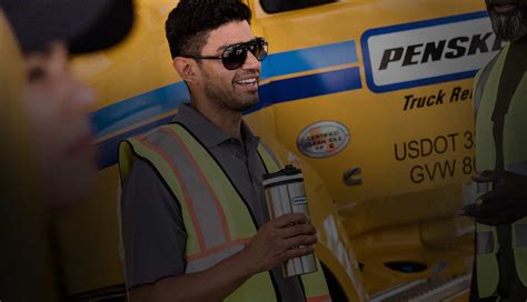 We move lives and business forward. . Penske driving jobs